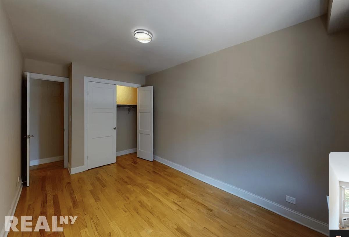 Greenwich St #310-2D - Photo 3 of 5