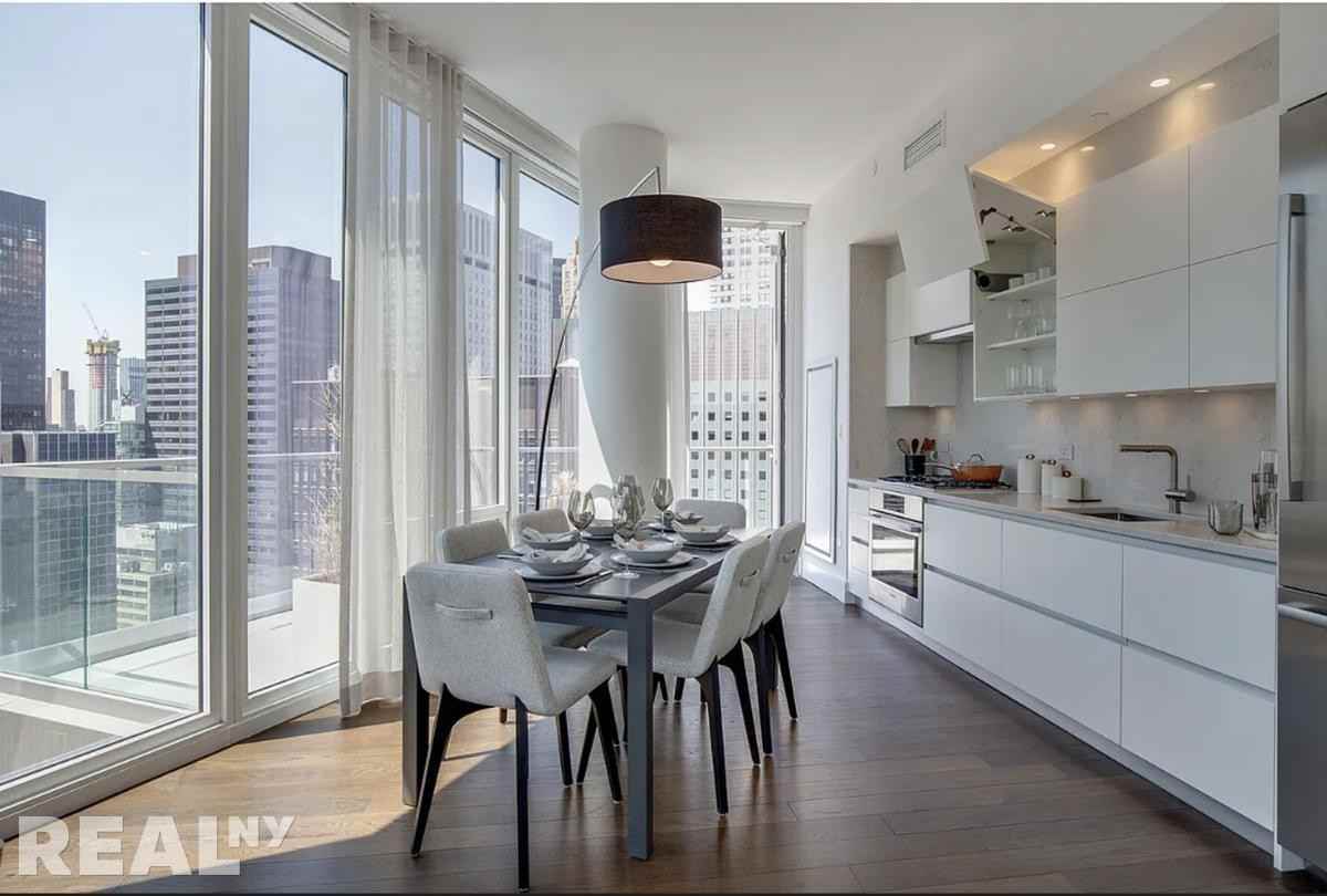 E 44th St #30E - Photo 2 of 7