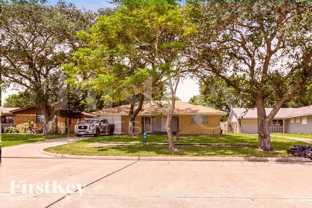 1610 13th Ave N - Photo 1 of 1