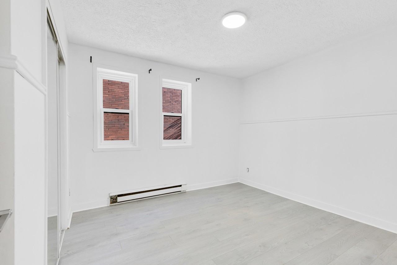 2365 Avenue de Clifton #1 - Photo 7 of 11