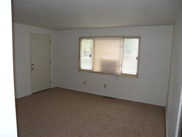1614 Smith Rd - Photo 2 of 10