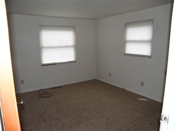 1614 Smith Rd - Photo 3 of 10
