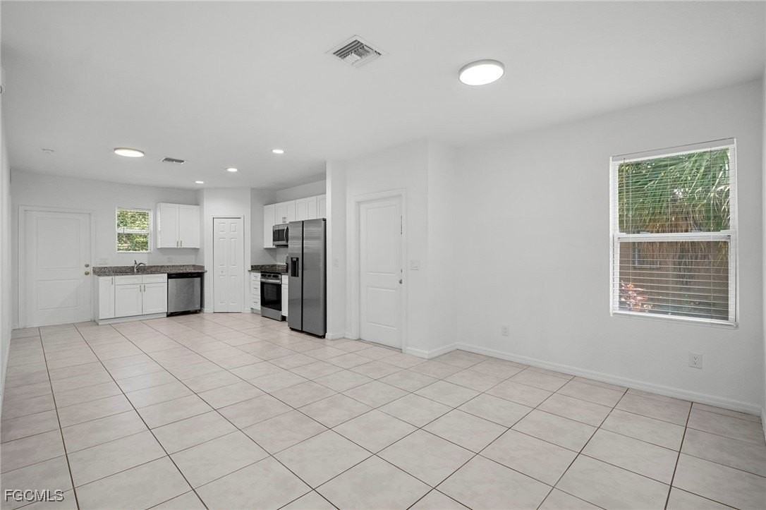 3309 Armstrong Ct - Photo 5 of 28
