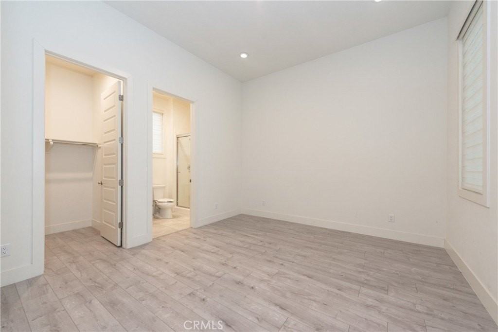 93 Spacial - Photo 4 of 32