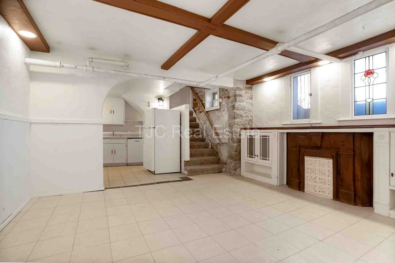 1453 Race Street - SM - Photo 3 of 38