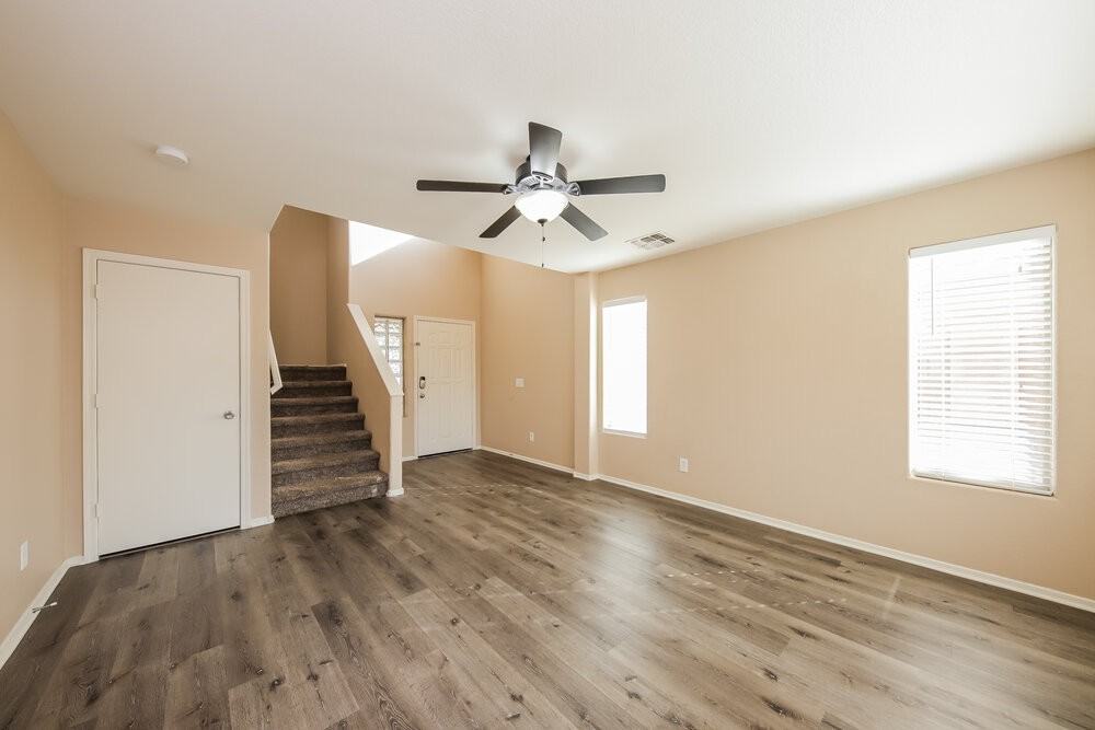 12623 W Windsor Blvd - Photo 5 of 17