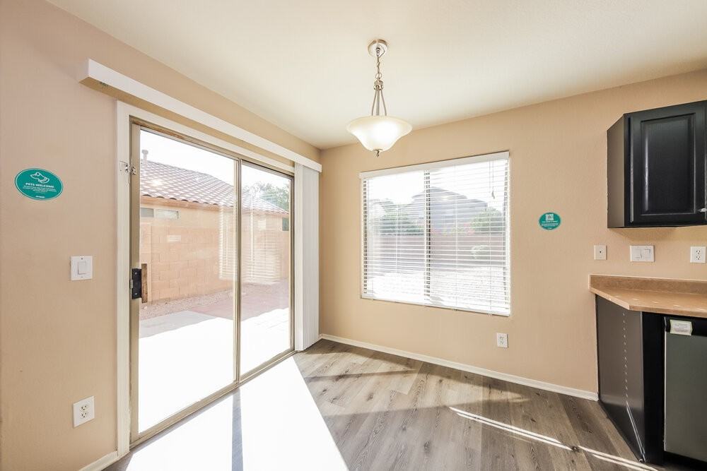 12623 W Windsor Blvd - Photo 6 of 17