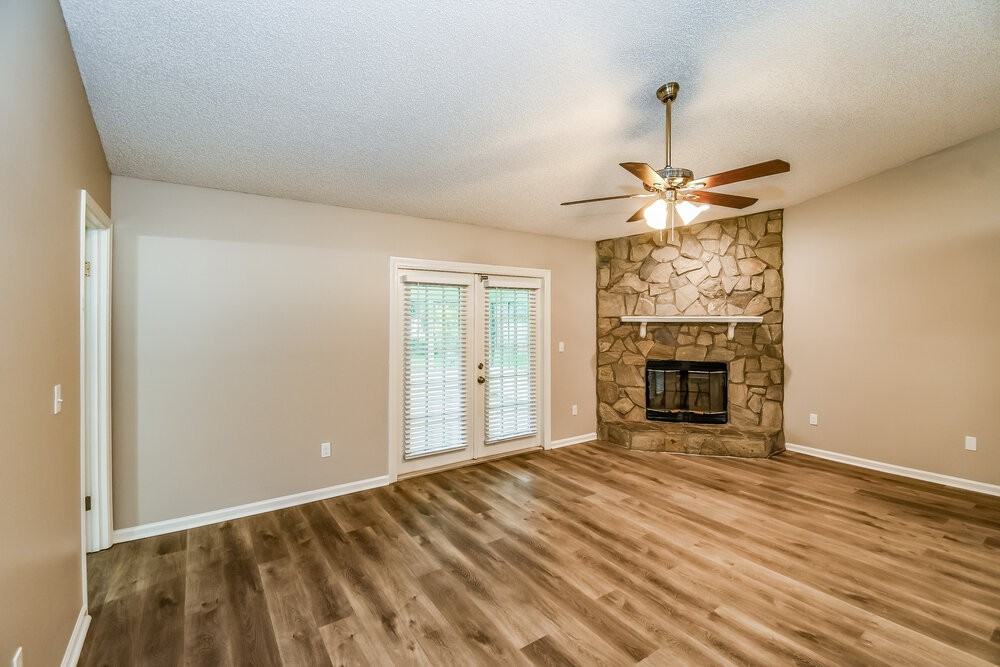 8359 Three Creeks Blvd - Photo 4 of 16