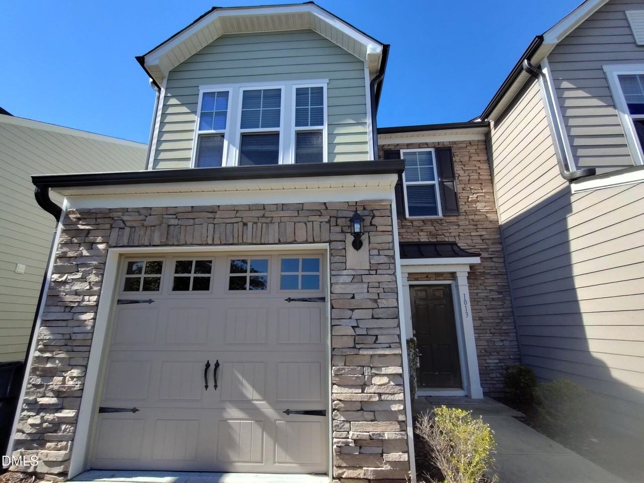 1013 Kudzu Street - Photo 2 of 21