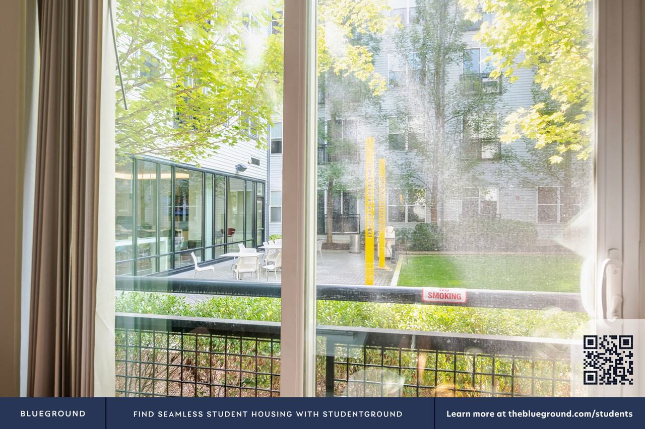 320 D Street - Photo 7 of 43