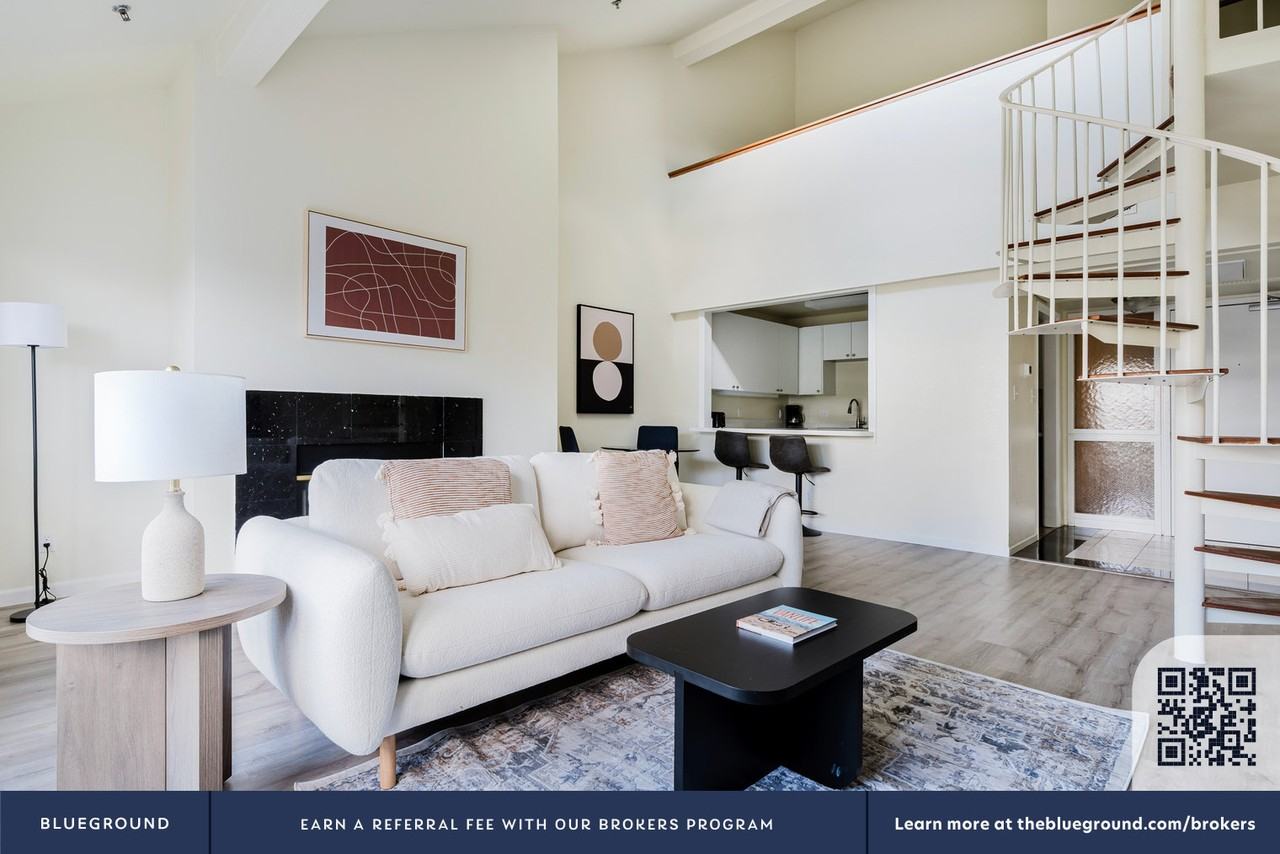 345 Sheridan Avenue - Photo 5 of 38