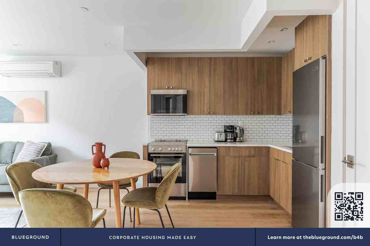 68 Gold Street - Photo 6 of 42