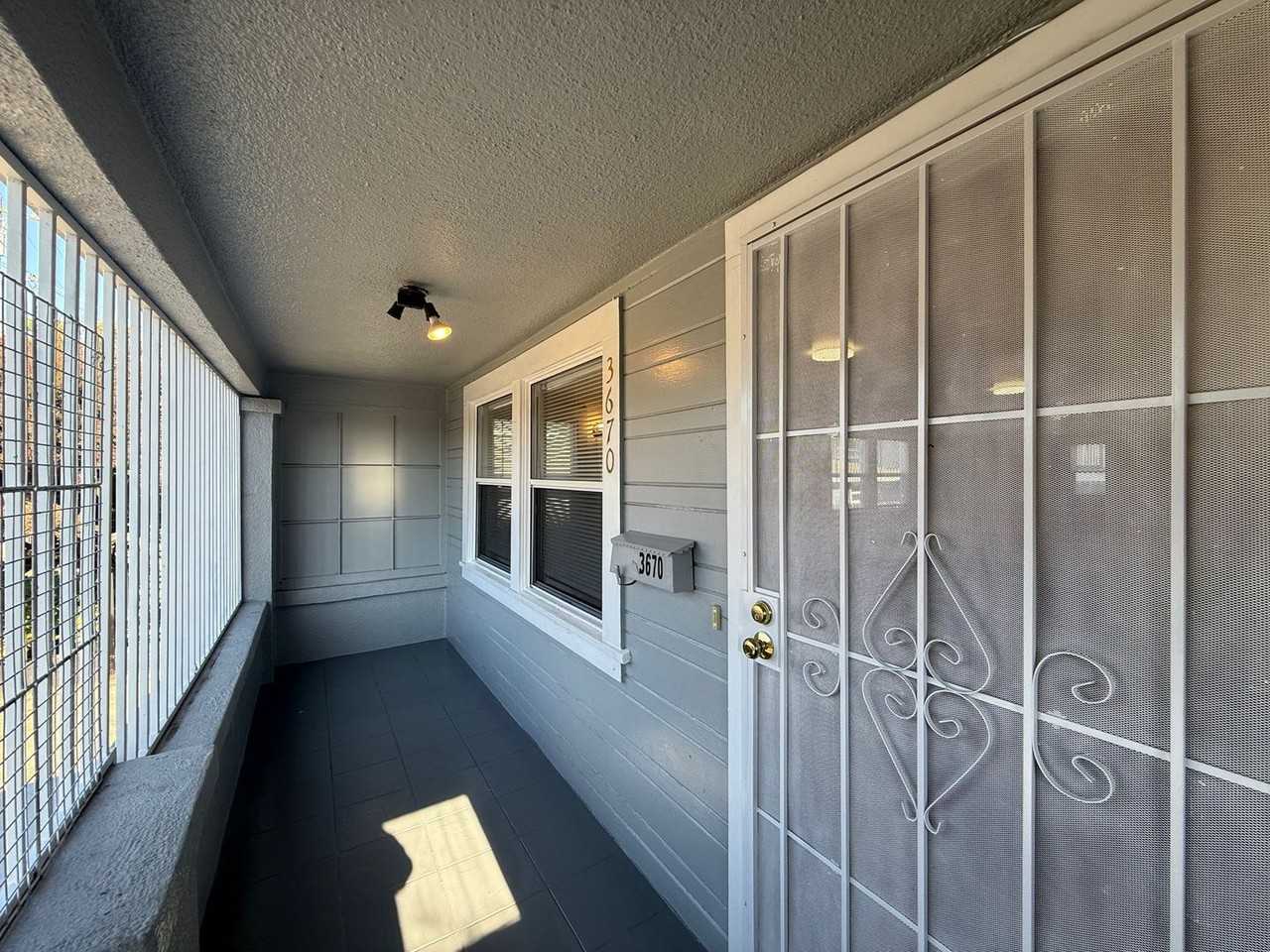 3670 39th Ave - Photo 2 of 12