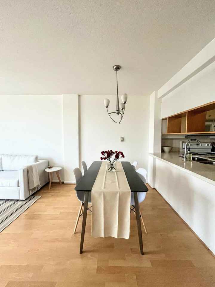 1979 Yew St #1255891P - Photo 2 of 11