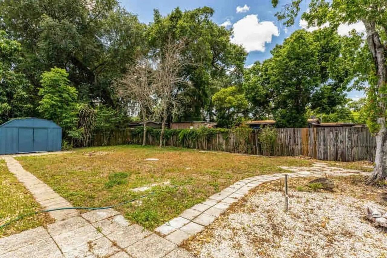 1204 Country Ln #1094199P - Photo 2 of 10