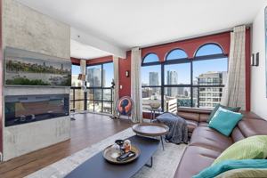 featured image of 909 Burrard St