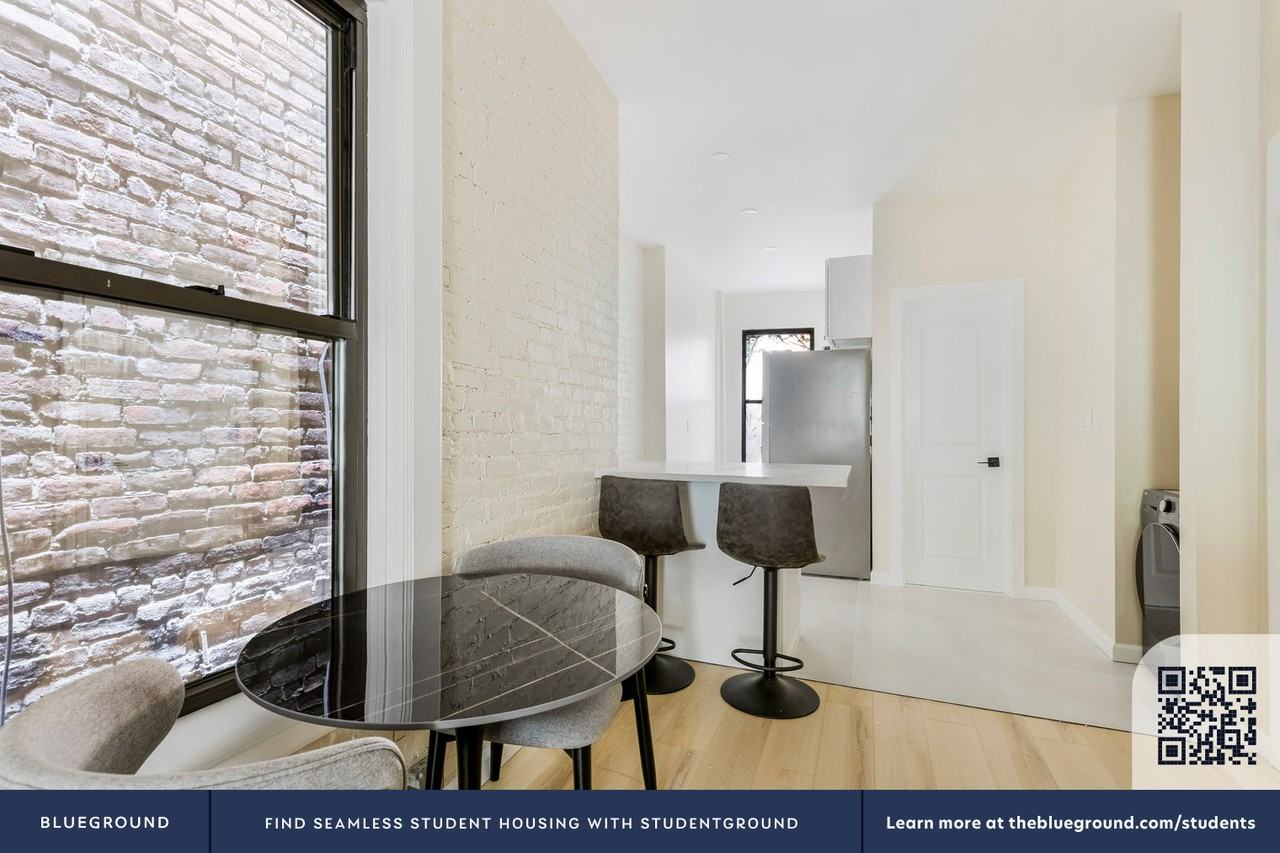 251 W 18th St #2060 - Photo 6 of 23