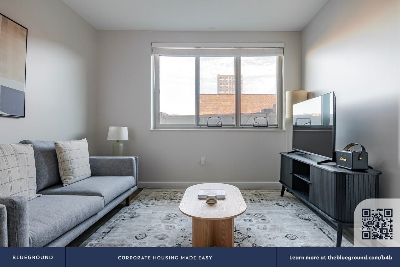 10 Essex St #1258 - Photo 6 of 26