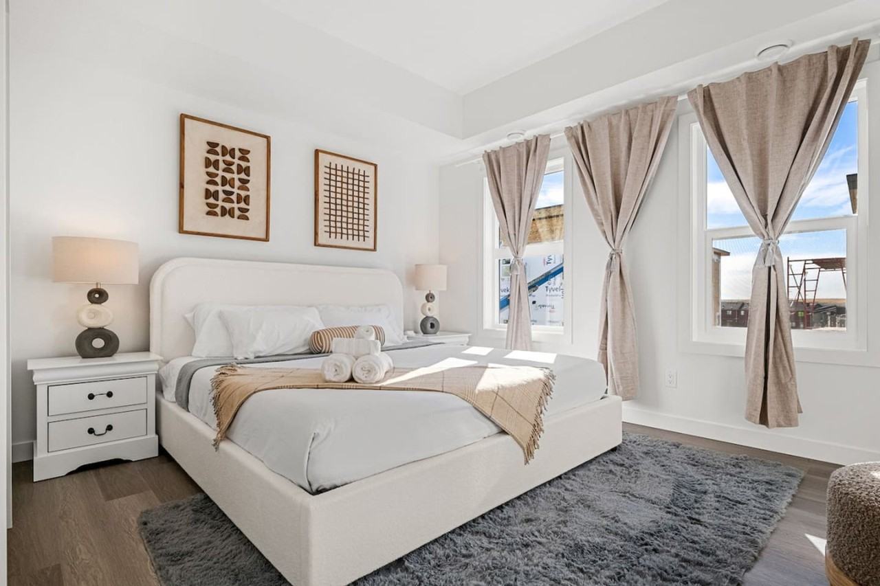 2117 81 St Sw #1314512P - Photo 2 of 46