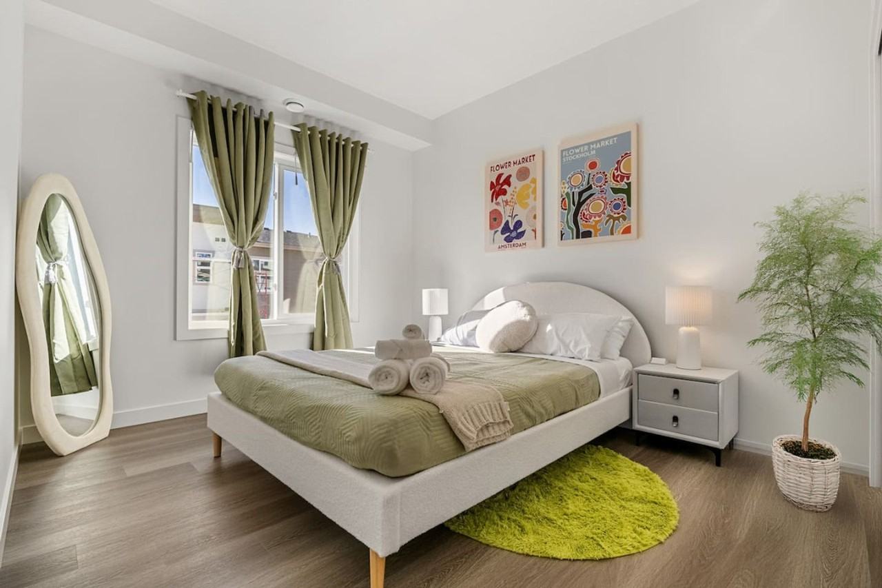 2117 81 St Sw #1314512P - Photo 3 of 46