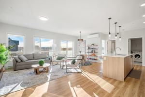 featured image of 220 Seton Grove Se