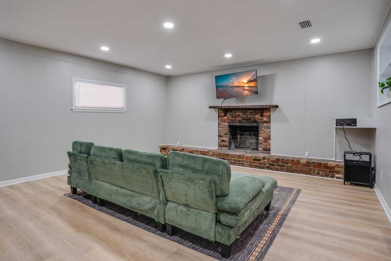 214 Cactus St #1319928P - Photo 5 of 50