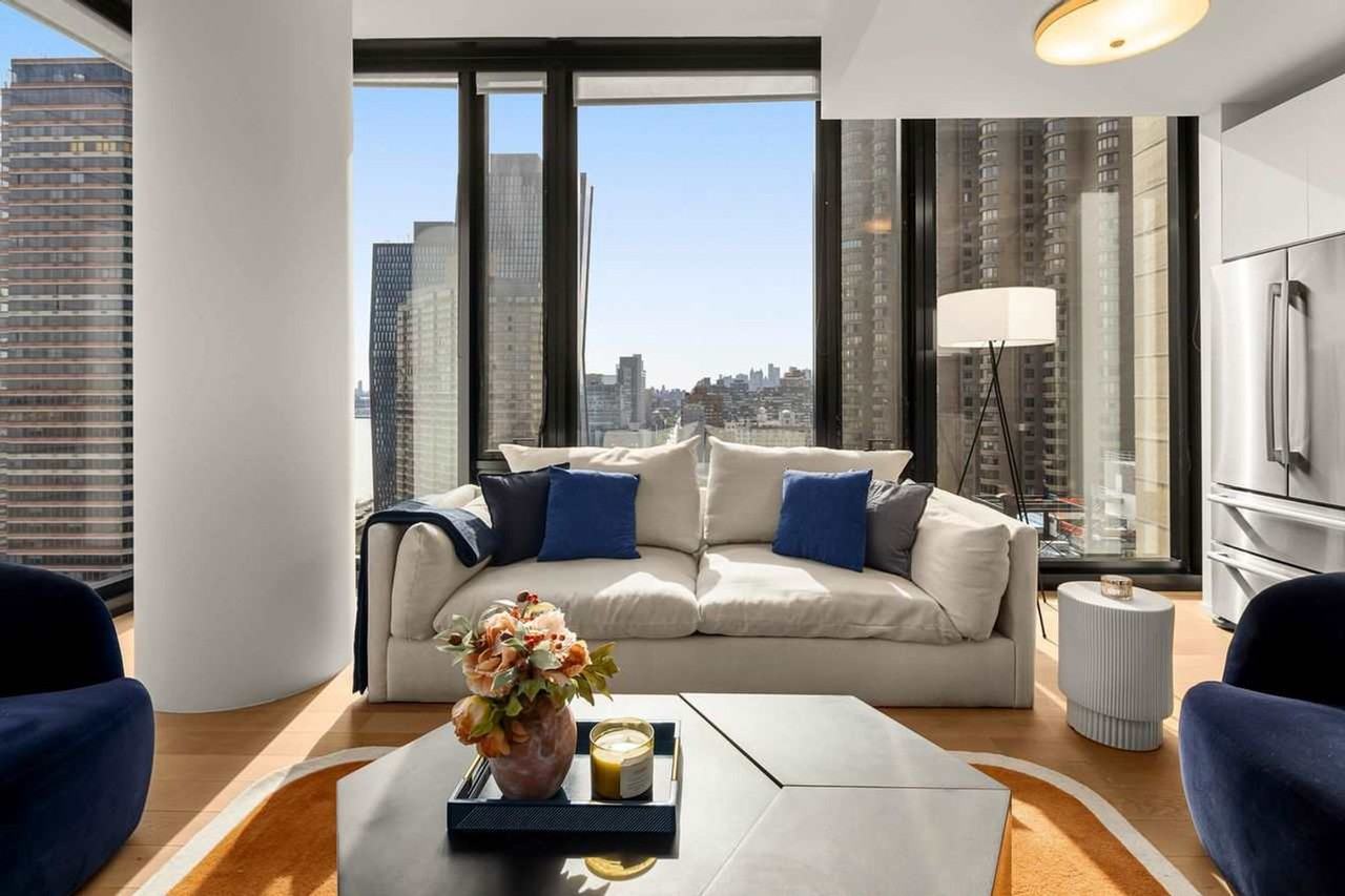 685 1st Ave #1321817P - Photo 4 of 22