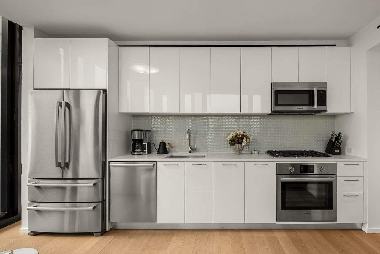 685 1st Ave #1321817P - Photo 7 of 22