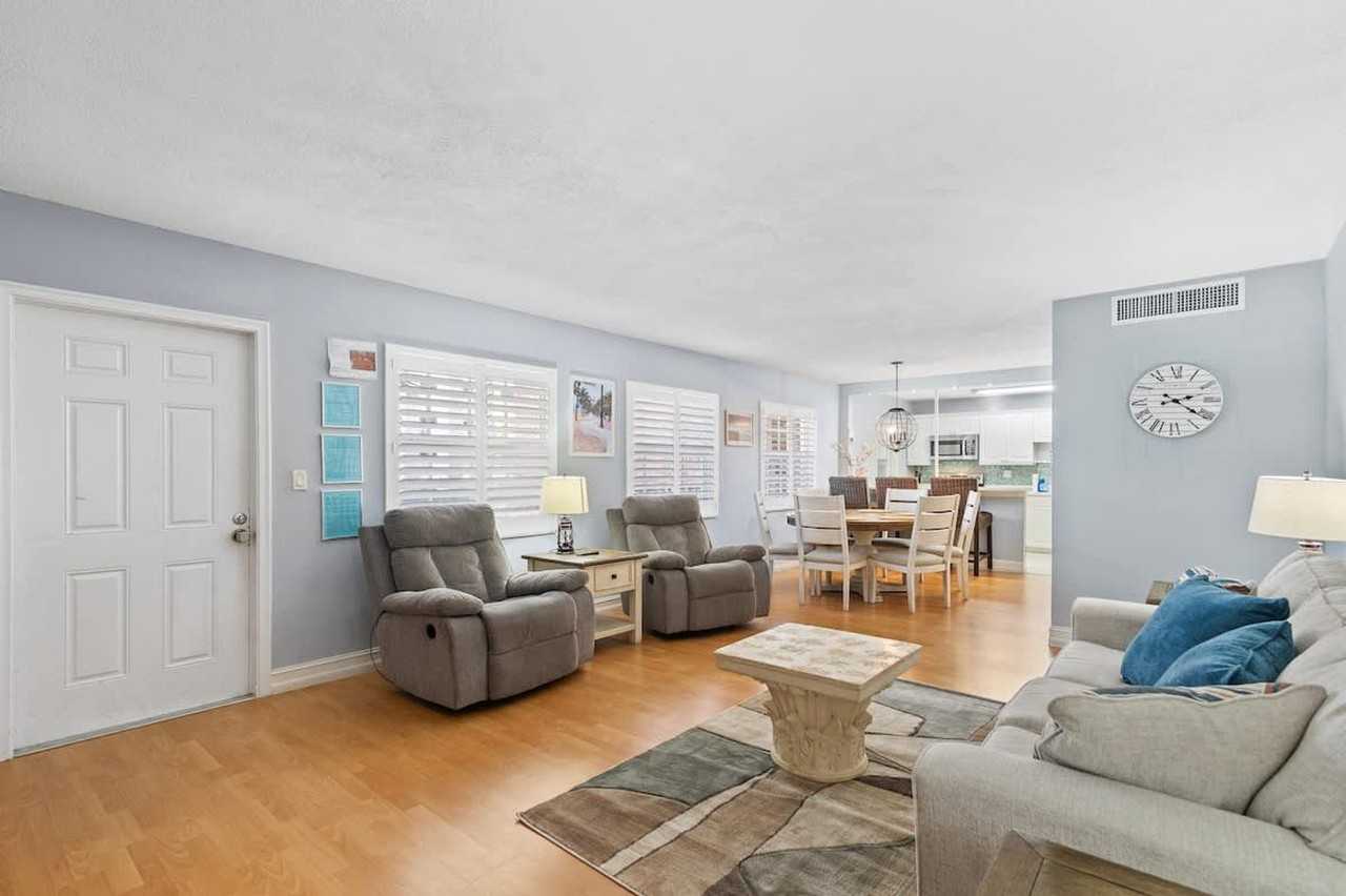 8 Ne 9th St #1323155P - Photo 4 of 30