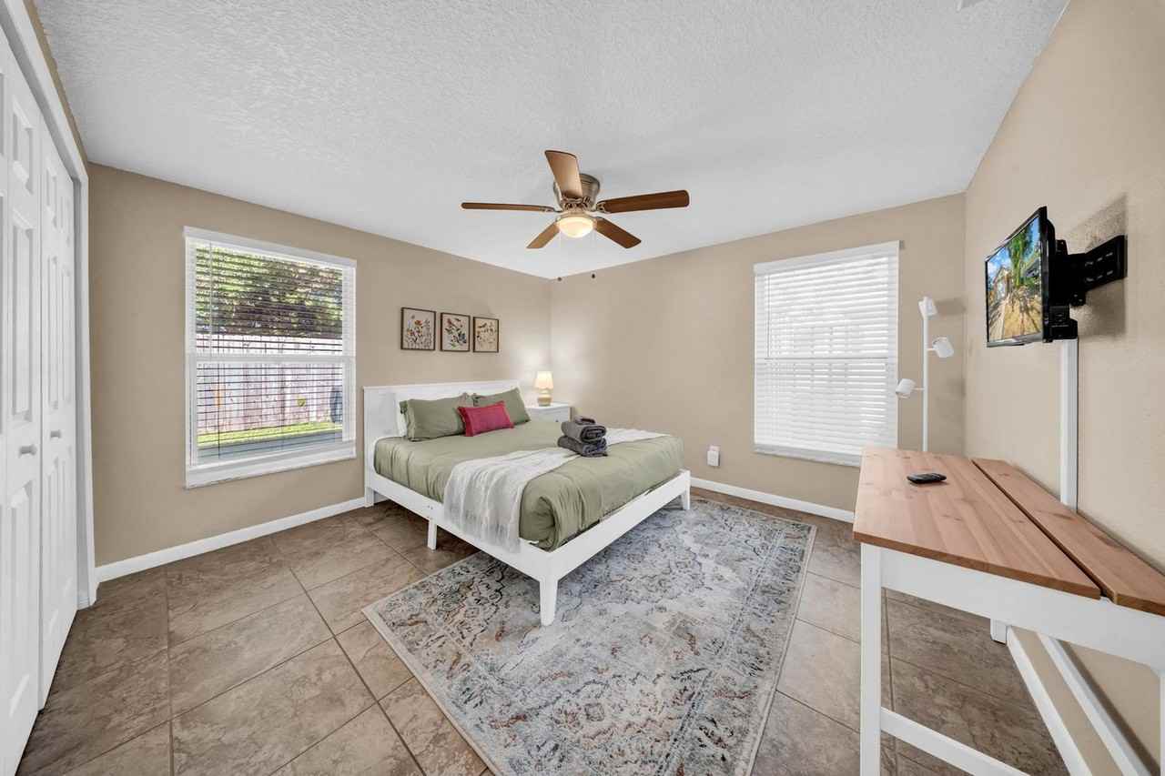 779 34th St Se #1319966P - Photo 6 of 50