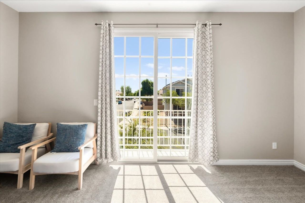 11533 N 150th Ln #1319939P - Photo 6 of 50