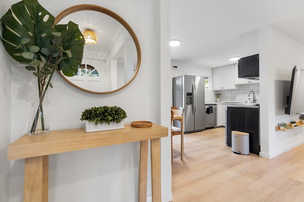 23006 63rd Ave W #1324819P - Photo 4 of 34