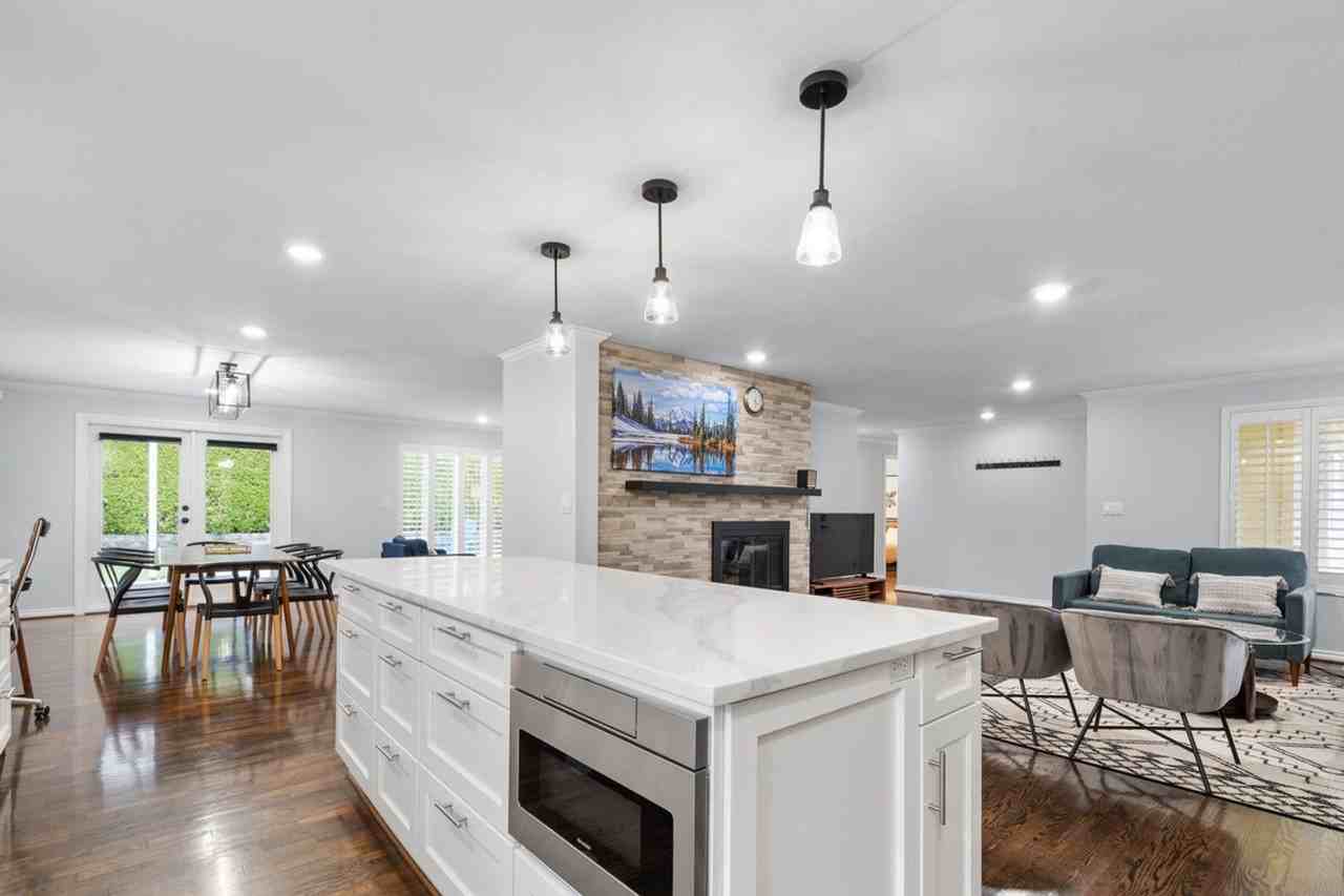 14813 Northeast 15th Place #1324829P - Photo 3 of 30