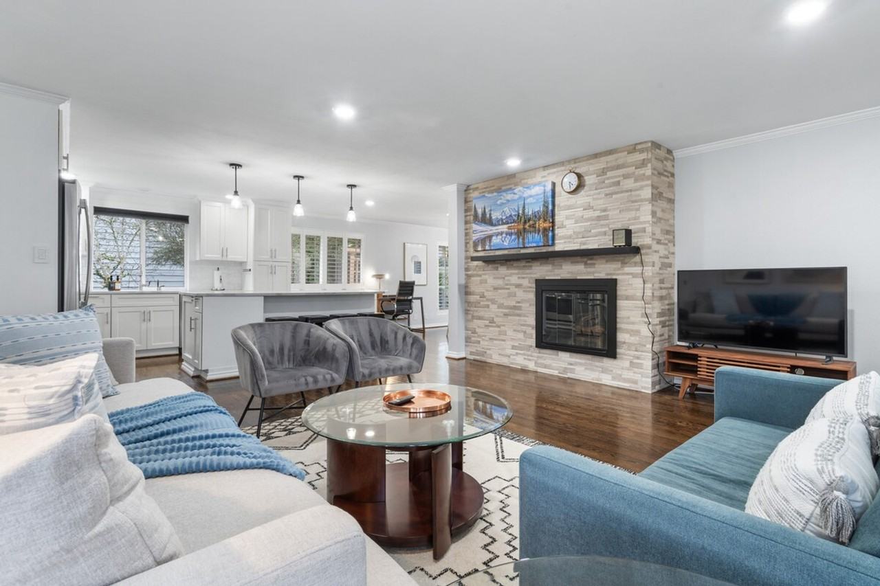 14813 Northeast 15th Place #1324829P - Photo 7 of 30