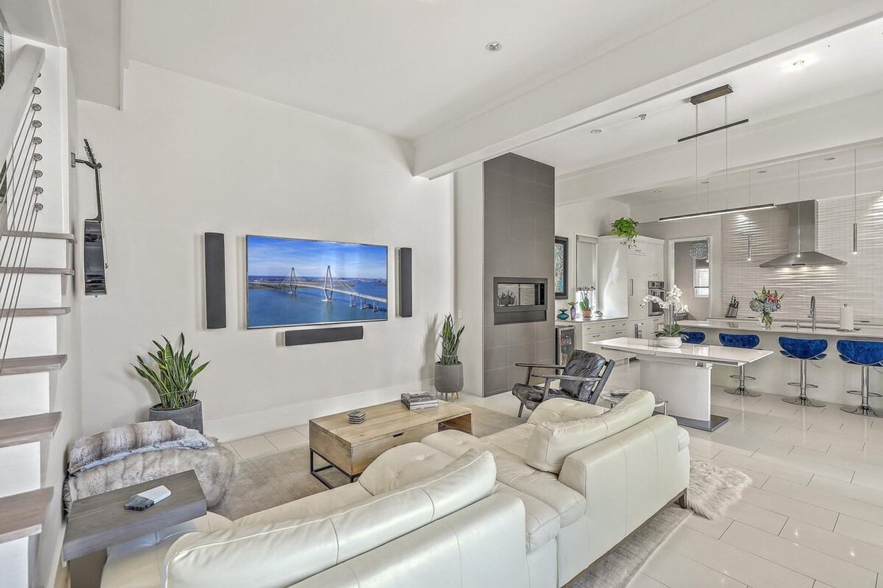 310 Rivers St #1325118P - Photo 2 of 50