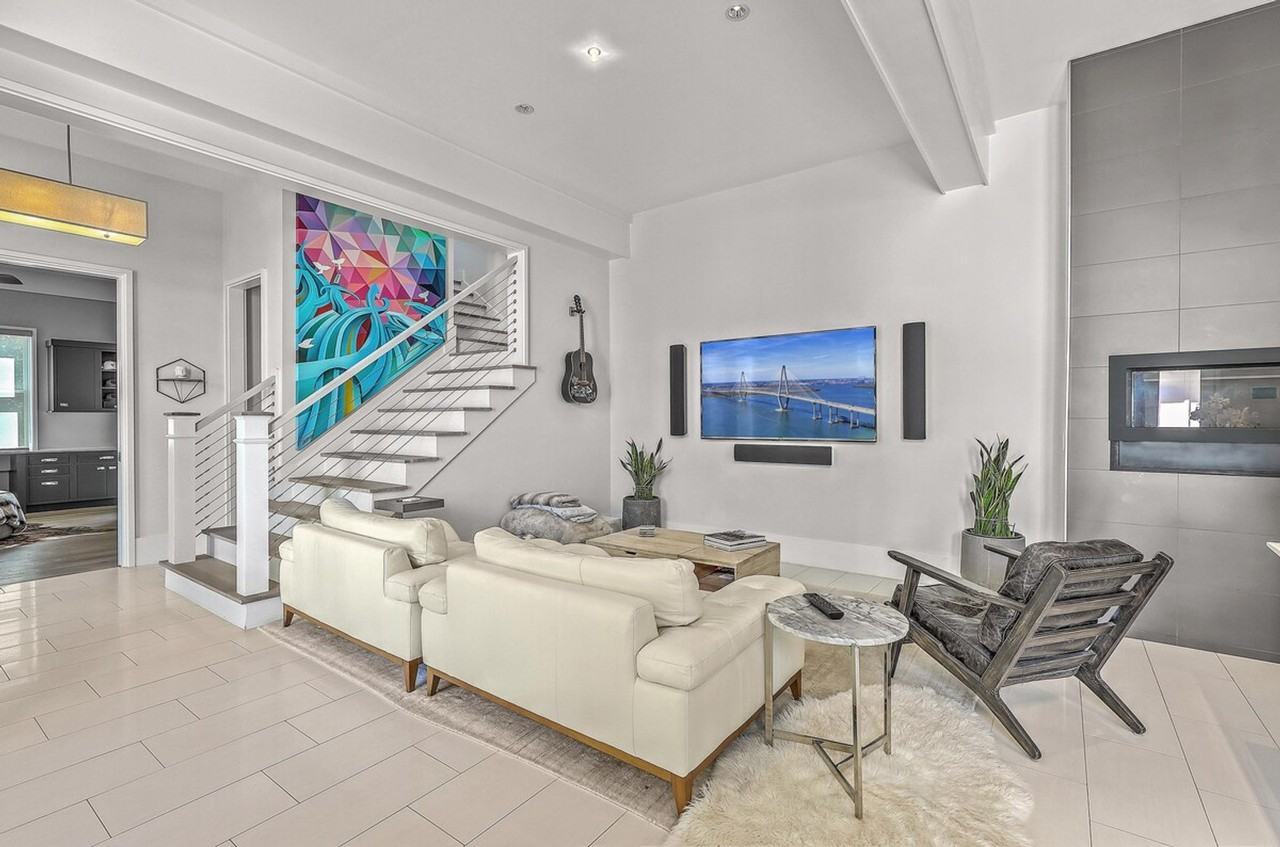 310 Rivers St #1325118P - Photo 3 of 50