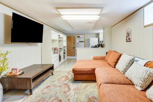 1512 Mulford St - Photo 1 of 1