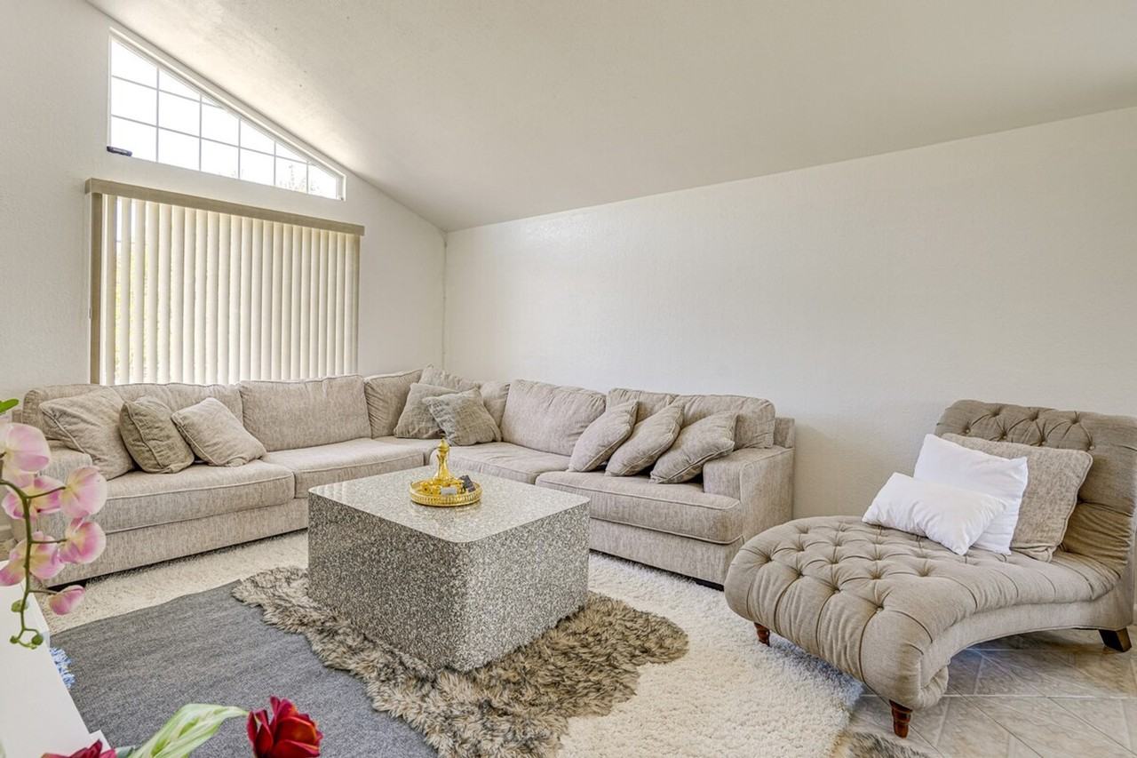 172 Goldenrod Dr #1305039P - Photo 2 of 33