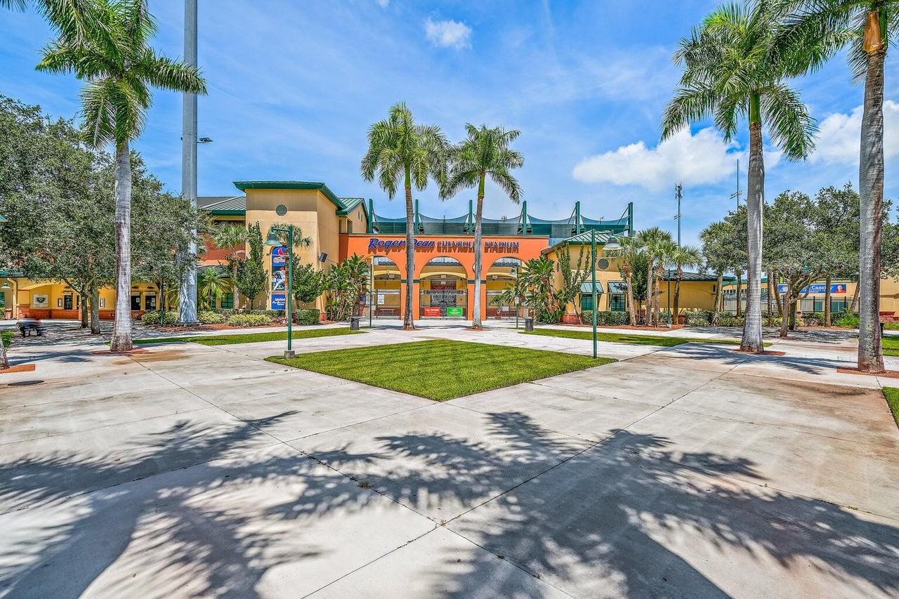 1155 Main Street - Photo 3 of 16