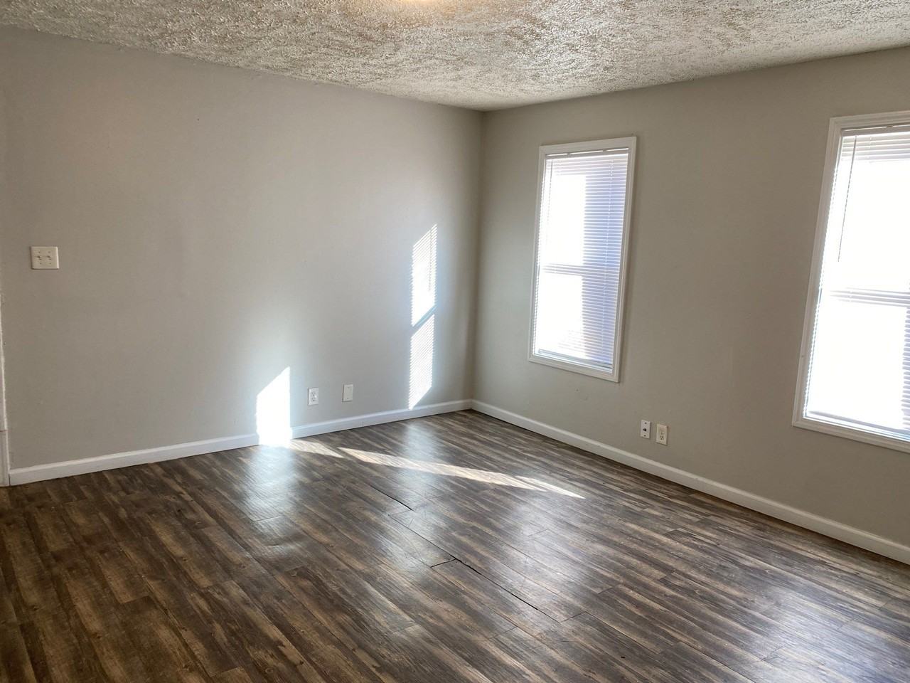 1000 Hollywood Drive #11 - Photo 5 of 5