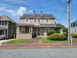 featured image of 120 S Spruce St