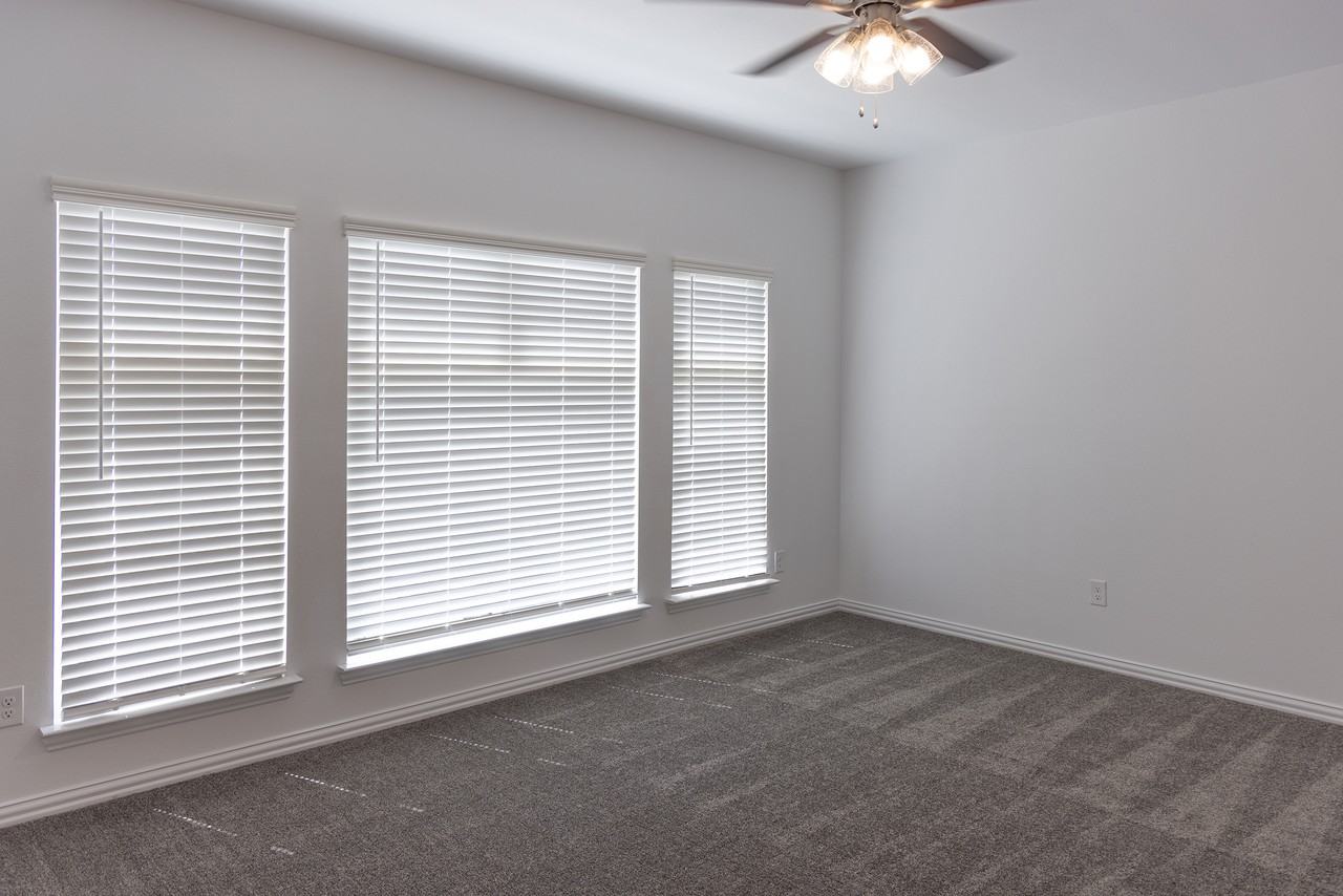 2825 Aiden Ln - Photo 3 of 4