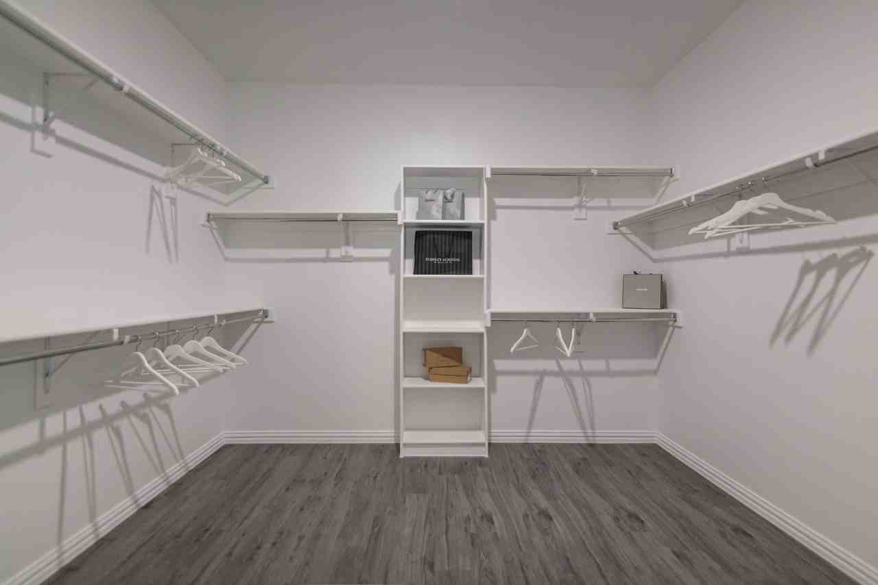 504 Purdue Rd - Photo 6 of 8