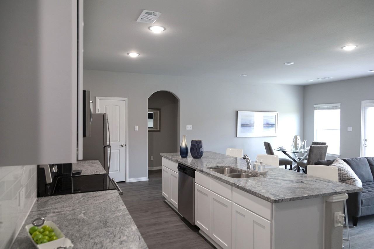 504 Purdue Rd - Photo 2 of 8