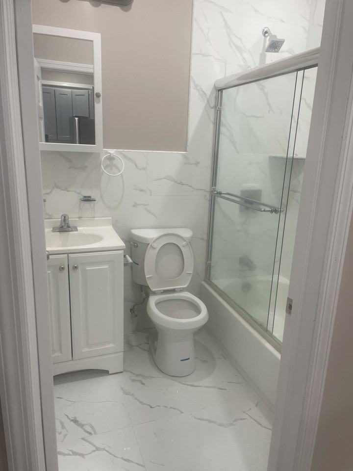 666 48th Street #2 - Photo 3 of 5