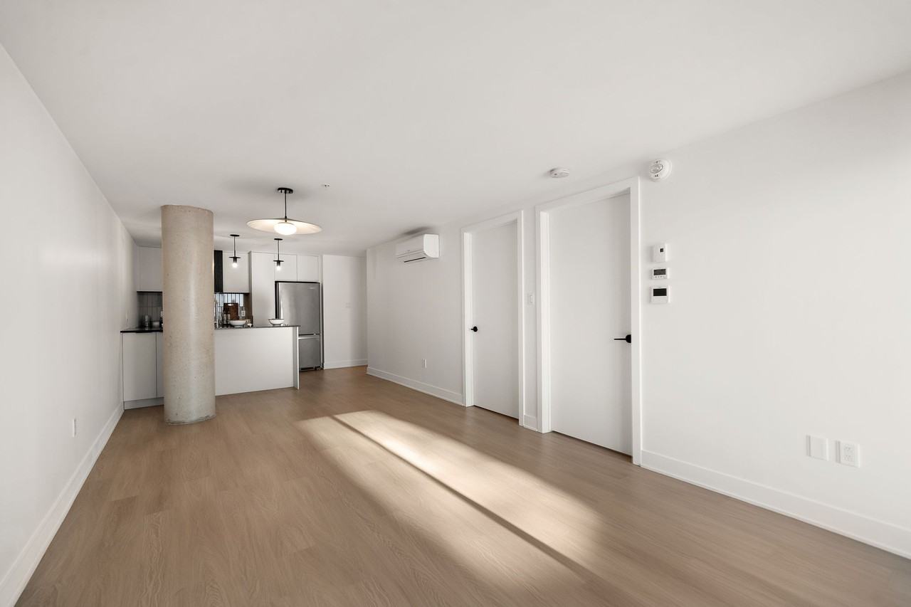 4982 Place de la Savane #806