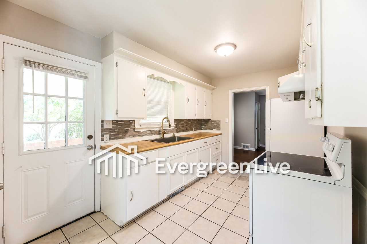 723 Ridgedale Dr - Photo 5 of 14