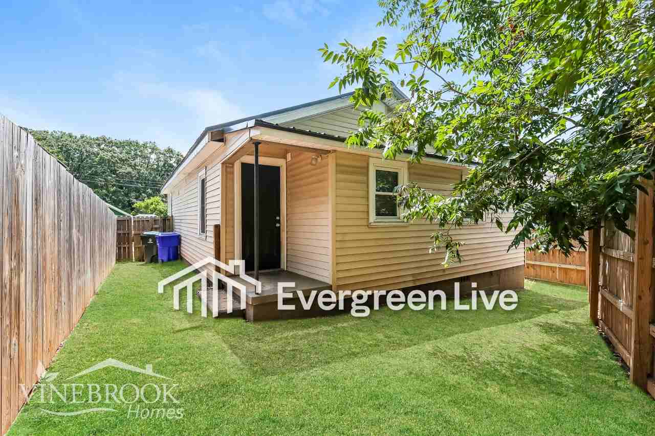 218 Spartanburg St - Photo 3 of 16