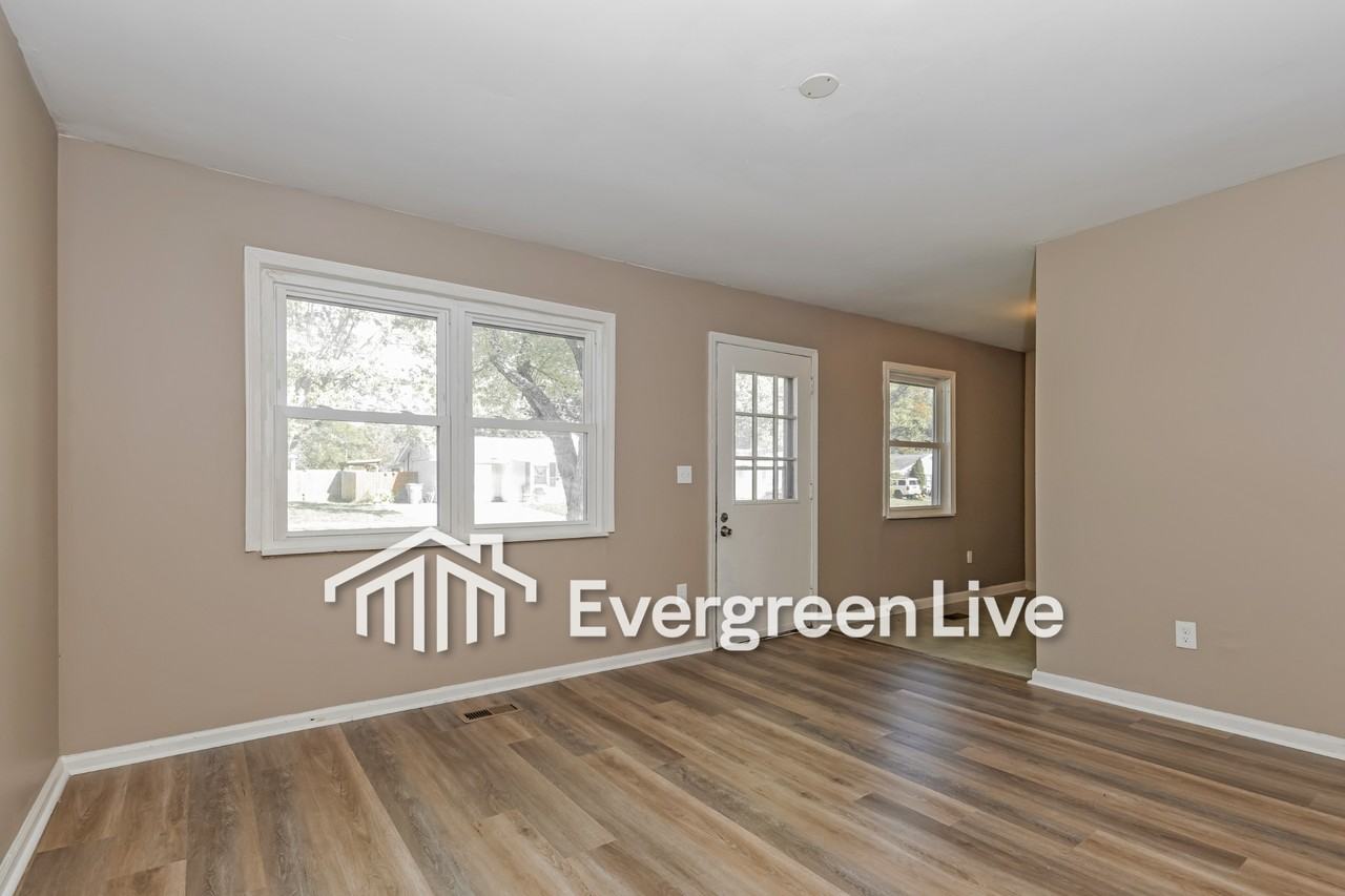 4342 Arrowrock Ave - Photo 6 of 16