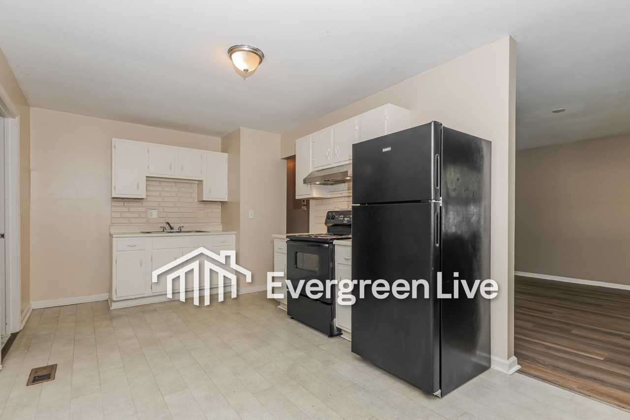 4342 Arrowrock Ave - Photo 6 of 15